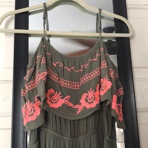 Francesca’s Maxi Dress Medium